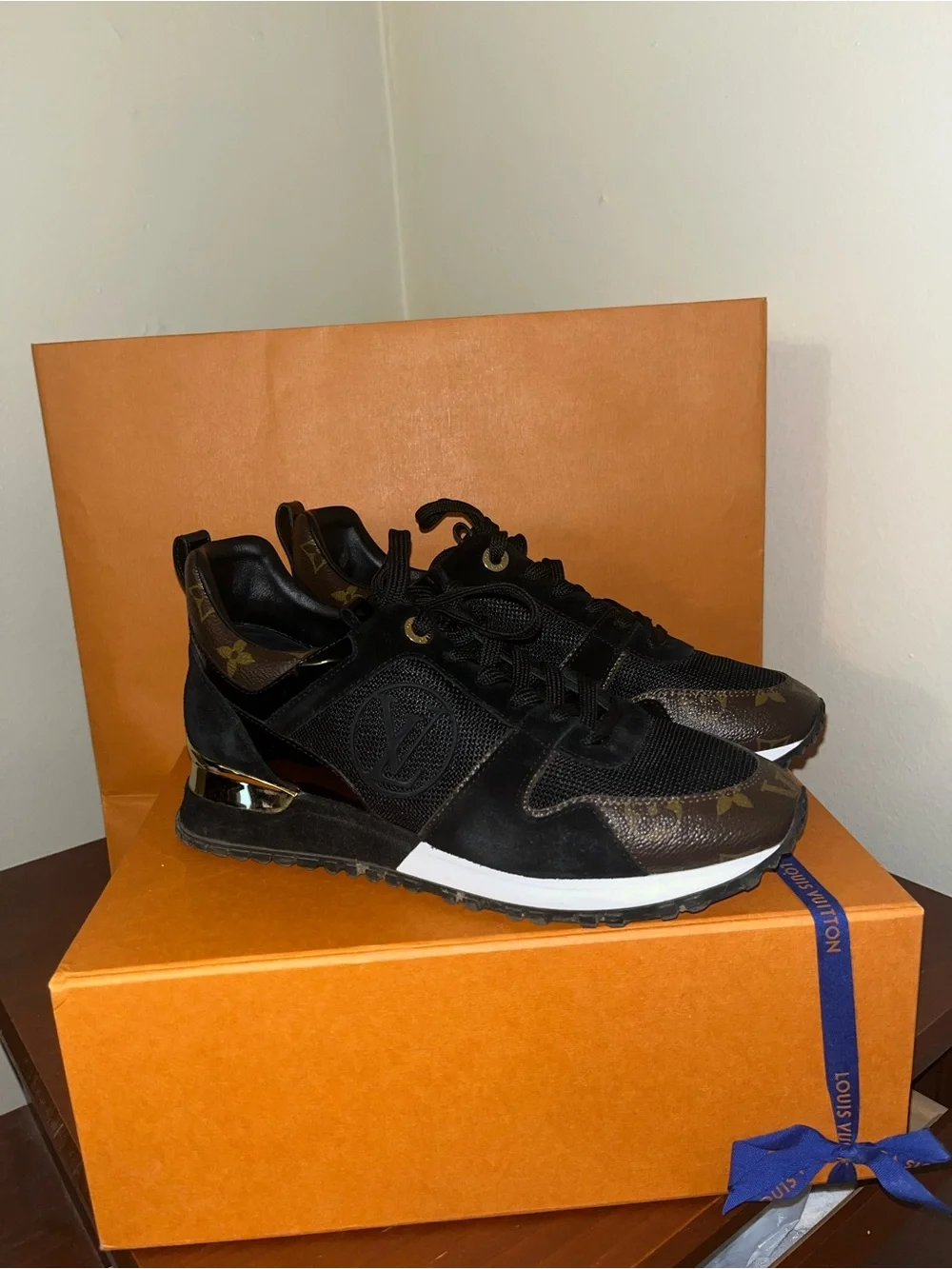Louis Vuitton Black & Brown Monogram Low-Top Sneakers